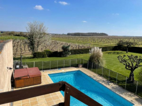 3 Bed Gite with private pool & garden in Nantille